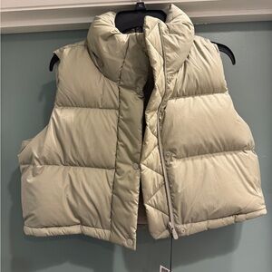 LULULEMON Cropped Puffer Vest